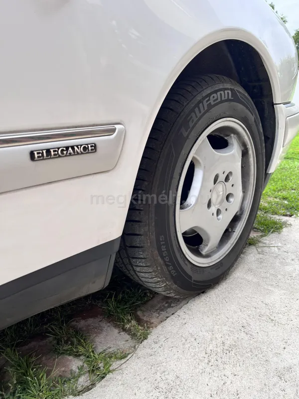 Mercedes-Benz E 220 1995