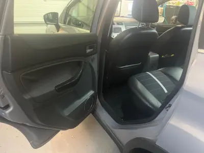 Ford Kuga 2011 (miniatűr)