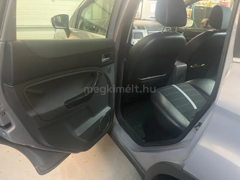 Ford Kuga 2011