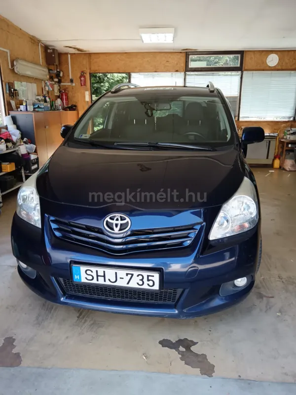 Toyota Verso 2011