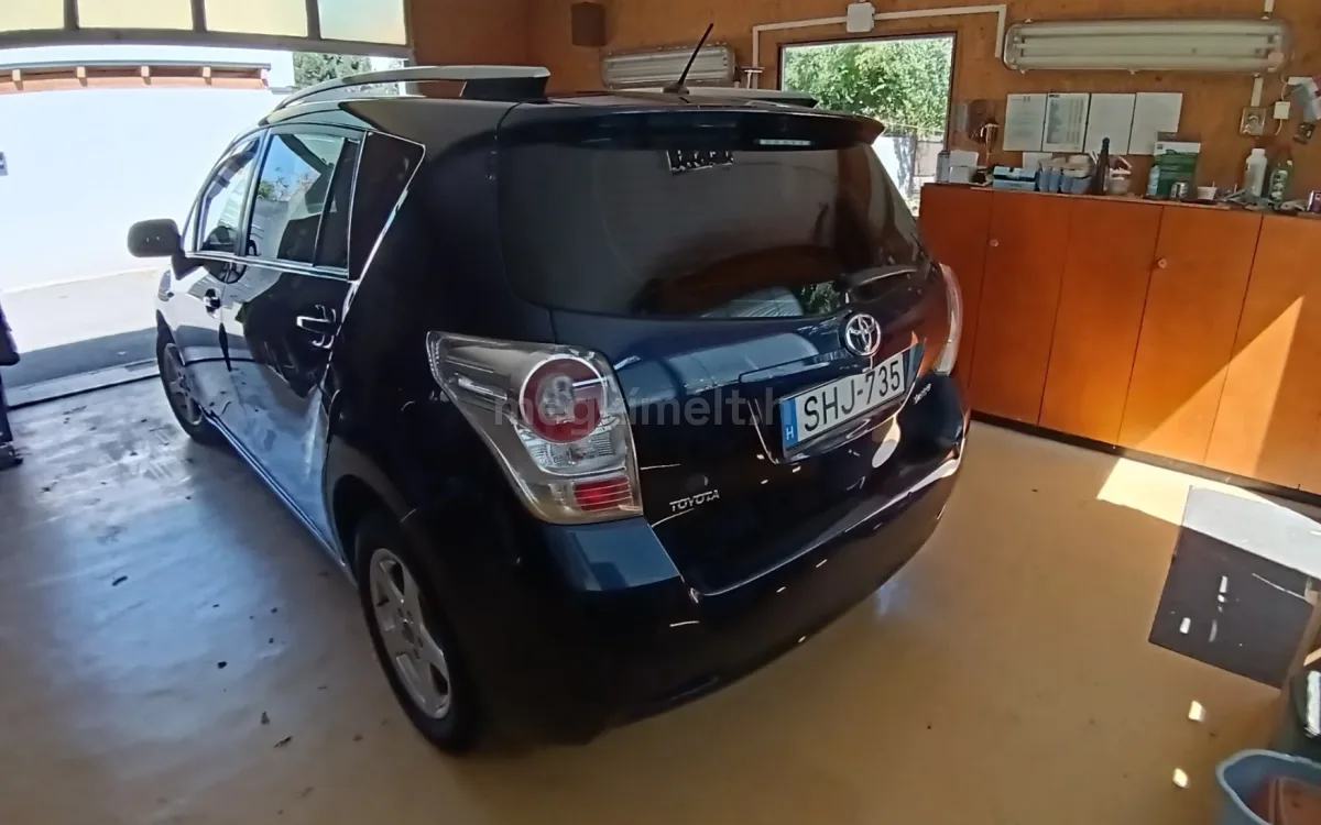 Toyota Verso 2011