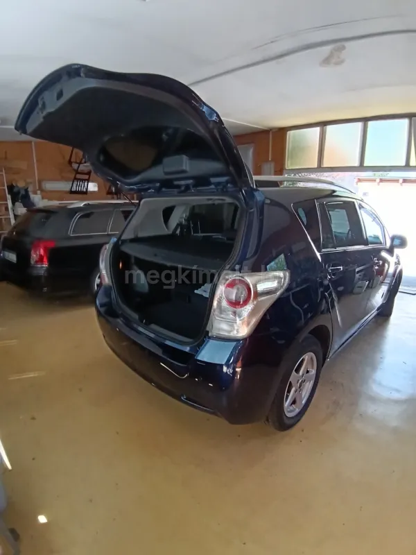 Toyota Verso 2011