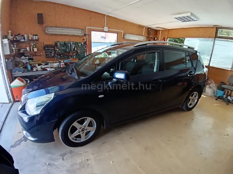 Toyota Verso 2011