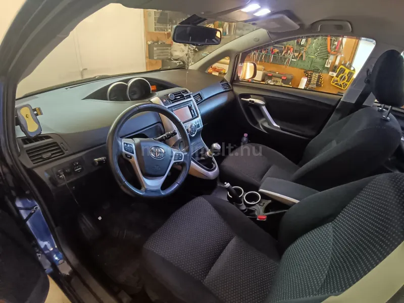 Toyota Verso 2011
