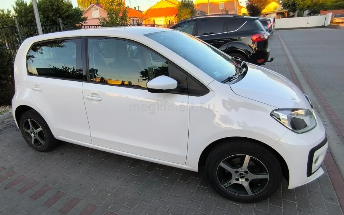 Volkswagen up! 2017