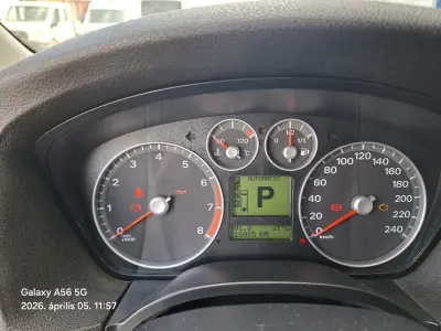 Ford Focus 2006 (miniatűr)