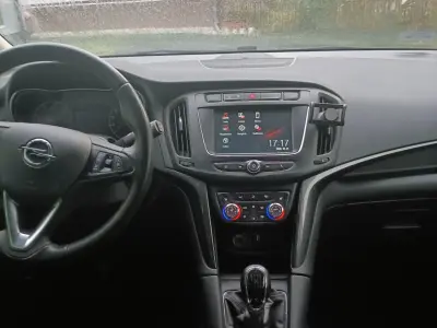 Opel Zafira Tourer 2018 (miniatűr)