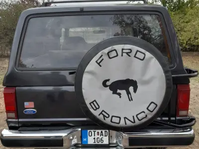 Ford Bronco 1990 (miniatűr)
