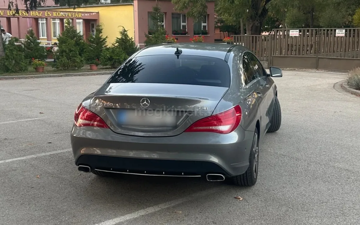 Mercedes-Benz CLA 200 2014