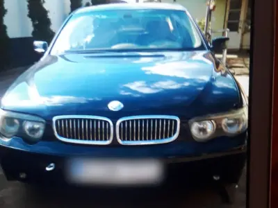 BMW 745