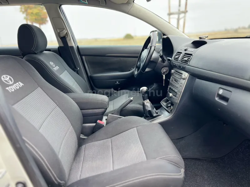 Toyota Avensis 2005