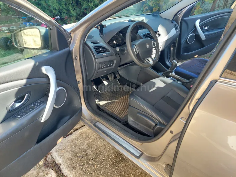 Renault Fluence 2011