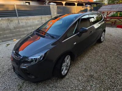 Opel Zafira Tourer 2015
