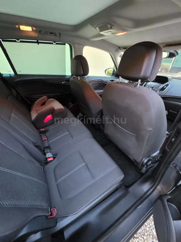 Opel Zafira Tourer 2015
