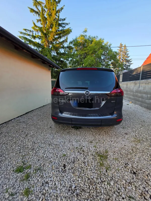 Opel Zafira Tourer 2015