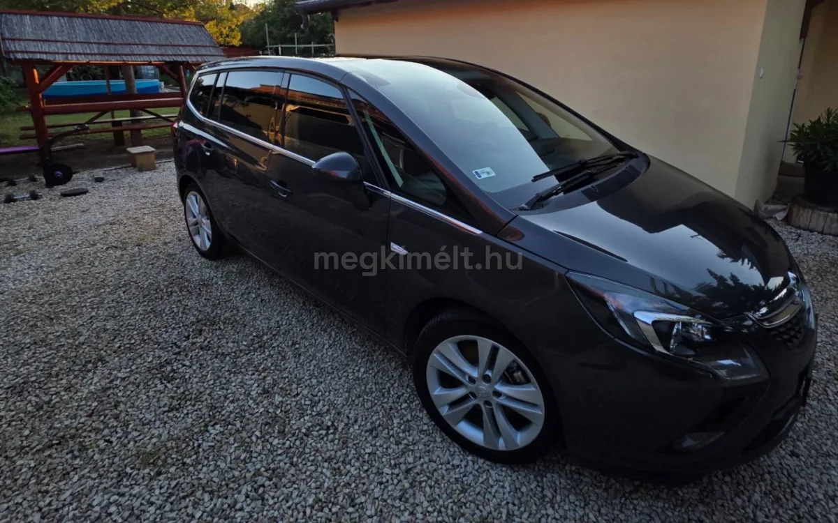 Opel Zafira Tourer 2015