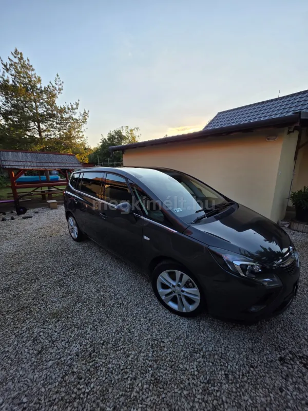 Opel Zafira Tourer 2015
