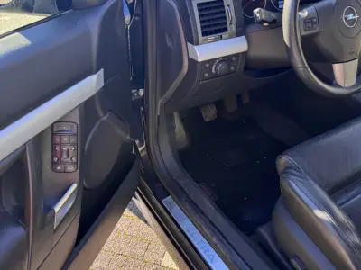 Opel Vectra 2004 (miniatűr)