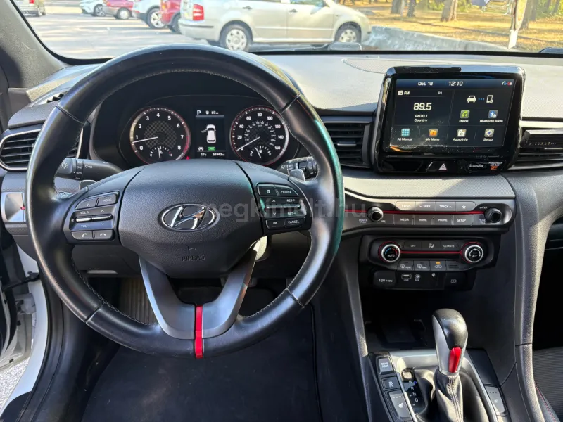Hyundai Veloster 2020