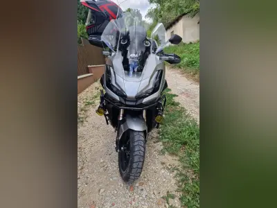 Honda ADV350 2022 (miniatűr)
