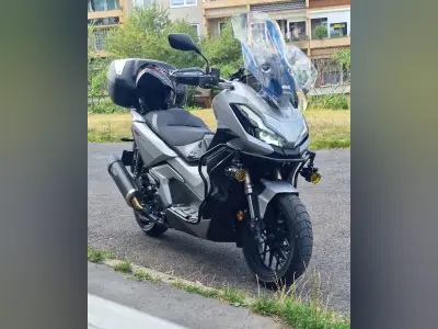 Honda ADV350 2022 (miniatűr)