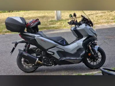 Honda ADV350 2022 (miniatűr)