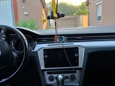 Volkswagen Passat Variant 2018 (miniatűr)