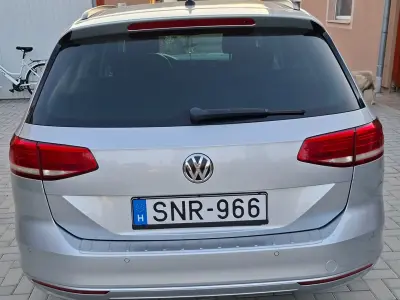 Volkswagen Passat Variant 2018 (miniatűr)