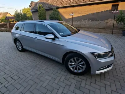 Volkswagen Passat Variant 2018 (miniatűr)