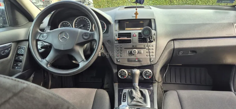 Mercedes-Benz C 180 2010