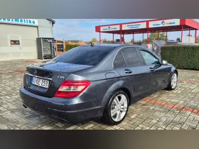 Mercedes-Benz C 180 2010 (miniatűr)