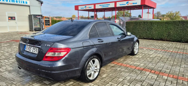 Mercedes-Benz C 180 2010