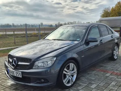 Mercedes-Benz C 180 2010 (miniatűr)