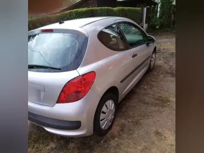Peugeot 207 2007 (miniatűr)