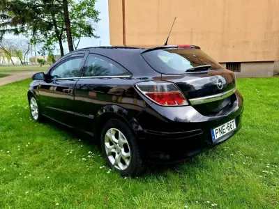 Opel Astra 2005 (miniatűr)