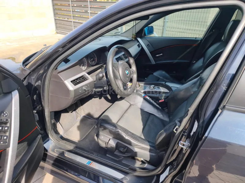 BMW 530 2005