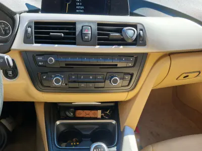 BMW 318 2014 (miniatűr)