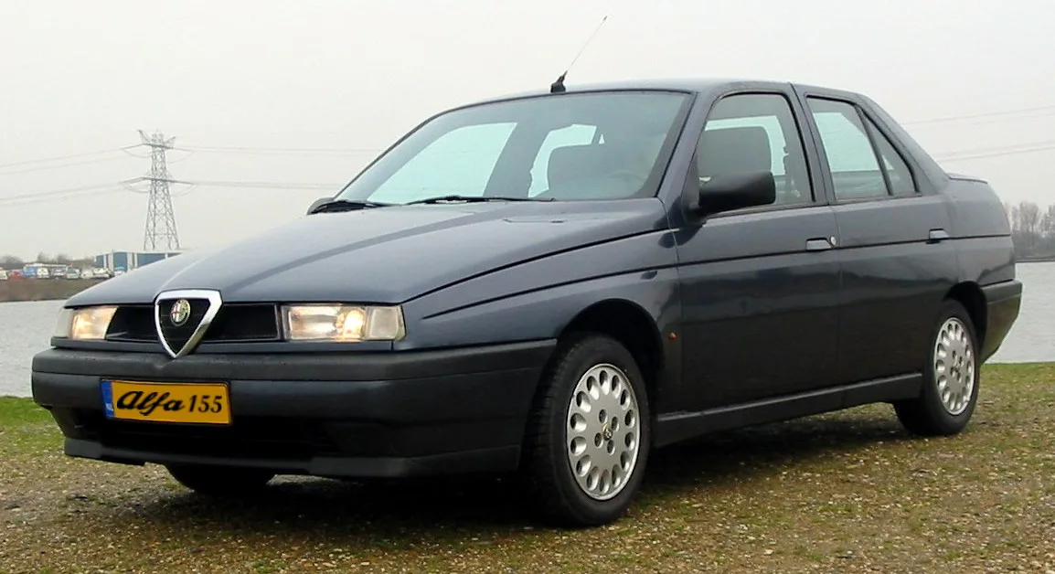 Alfa Romeo 155 — Alfa Romeo 155 (1992–1998)