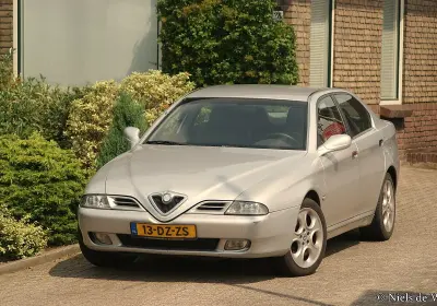 Alfa Romeo 166
