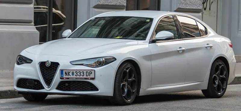 Alfa Romeo Giulia Alfa Romeo Giulia (2015 óta)
