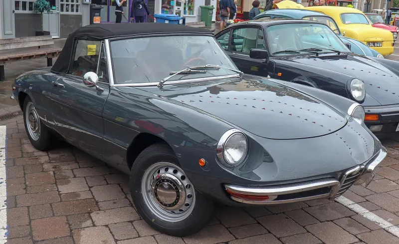 Alfa Romeo Spider First generation (1966–1969)