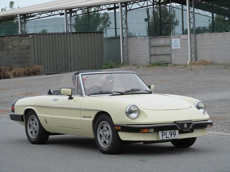 Alfa Romeo Spider Third generation (1983–1989)