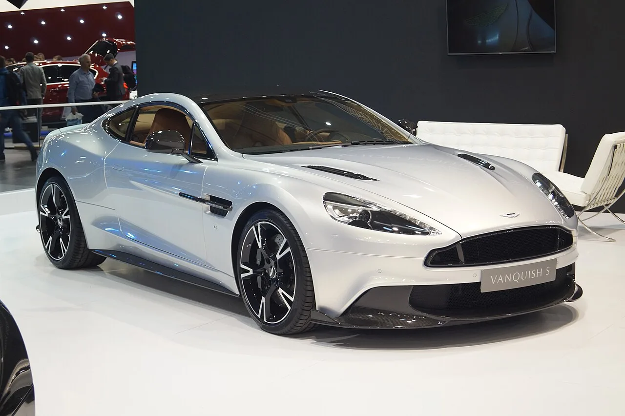 Aston Martin Vanquish (2001–2007)