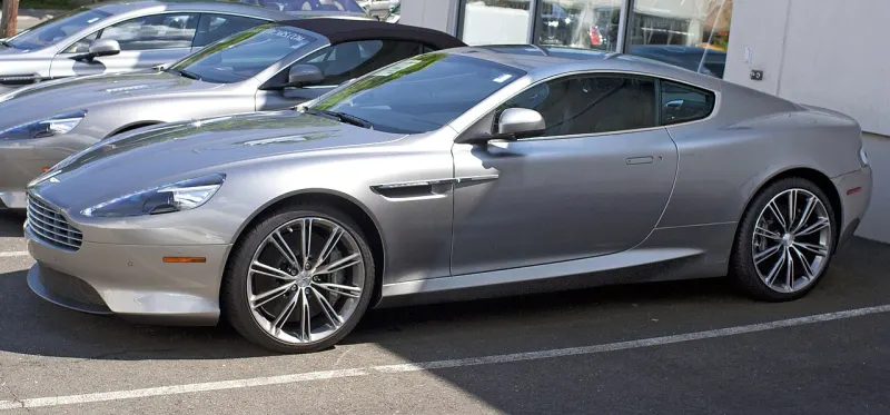 Aston Martin Virage Aston Martin Virage (2011–2012)