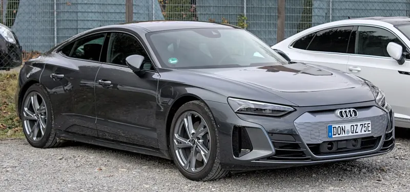 Audi RS e-tron GT Audi e-tron GT (2020 óta)