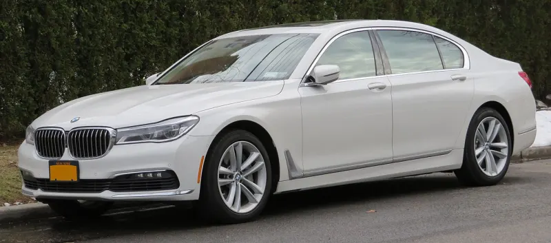 BMW 745 G11/G12 (2015–2022)