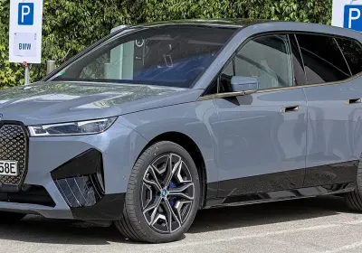 BMW iX