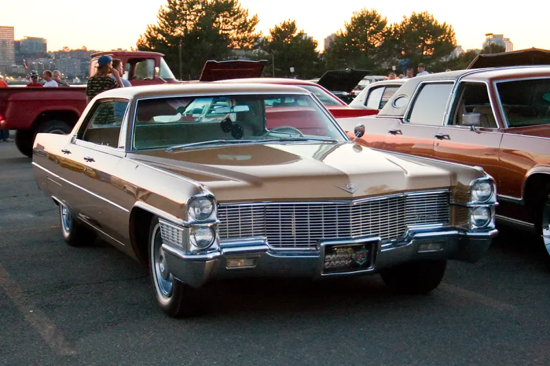 Cadillac Deville Third generation (1965–1970)