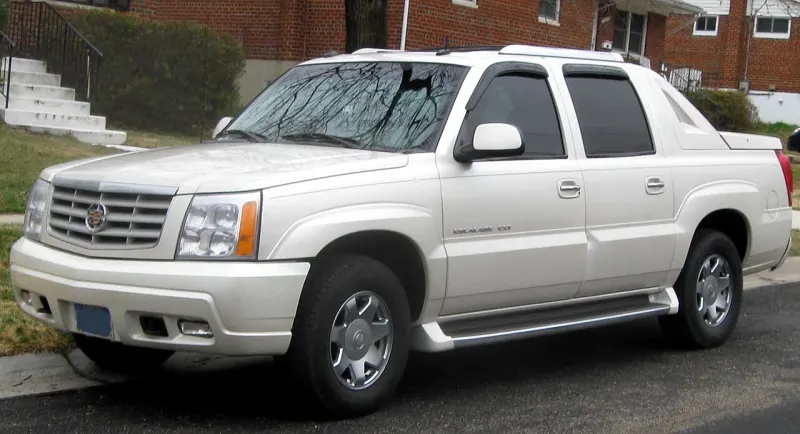 Cadillac Escalade First generation (2001–2006)