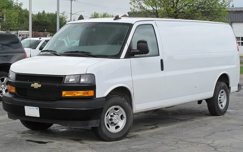 Chevrolet Express GMC Savana (1996 óta)